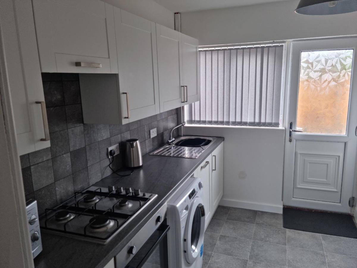 3 Bedroom House-เอลส์เมียร์พอร์ต ภายนอก รูปภาพ